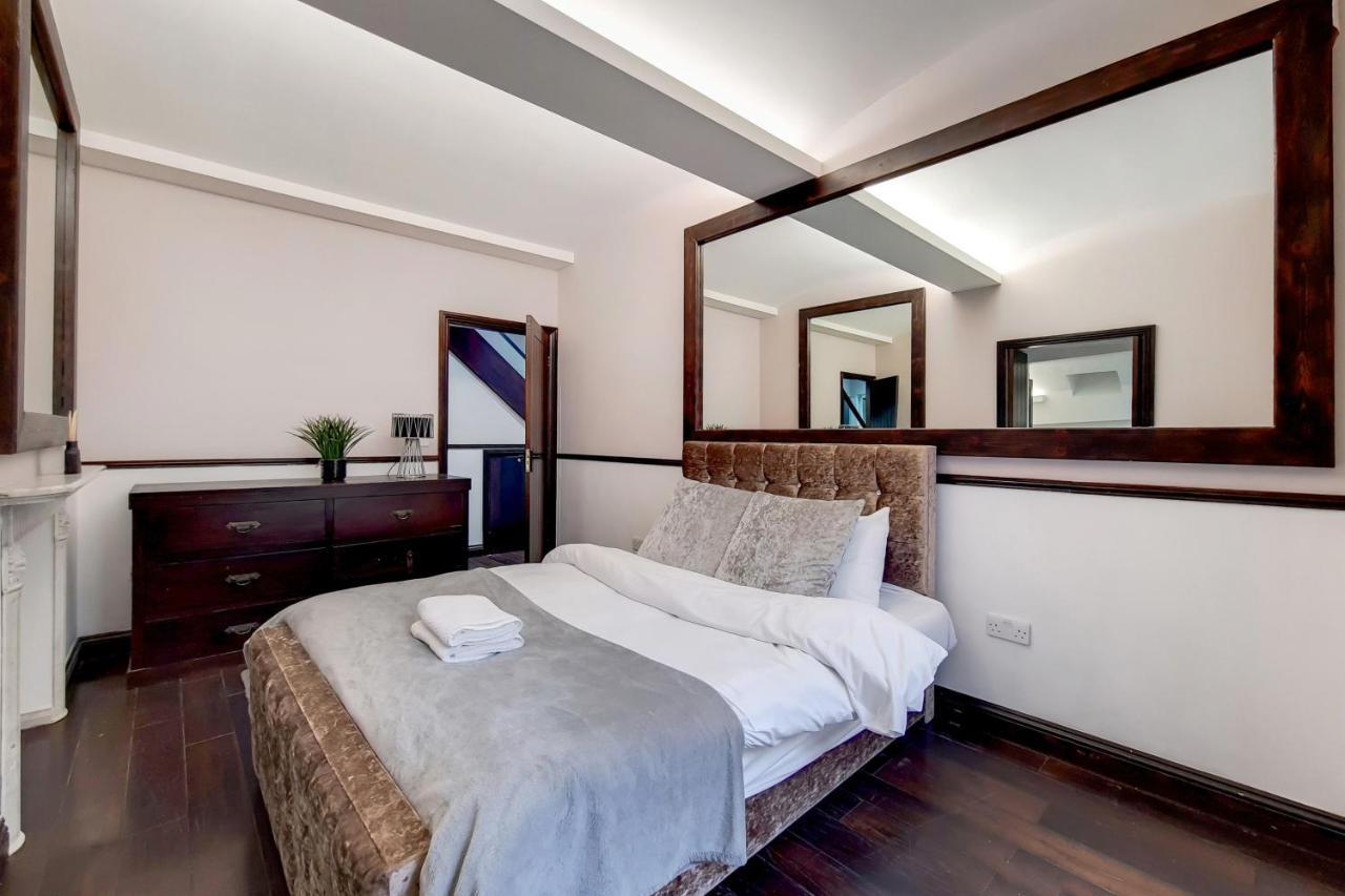 The Lyall Residences