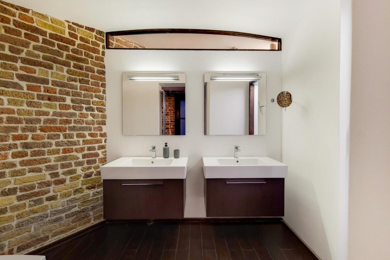 The Lyall Residences