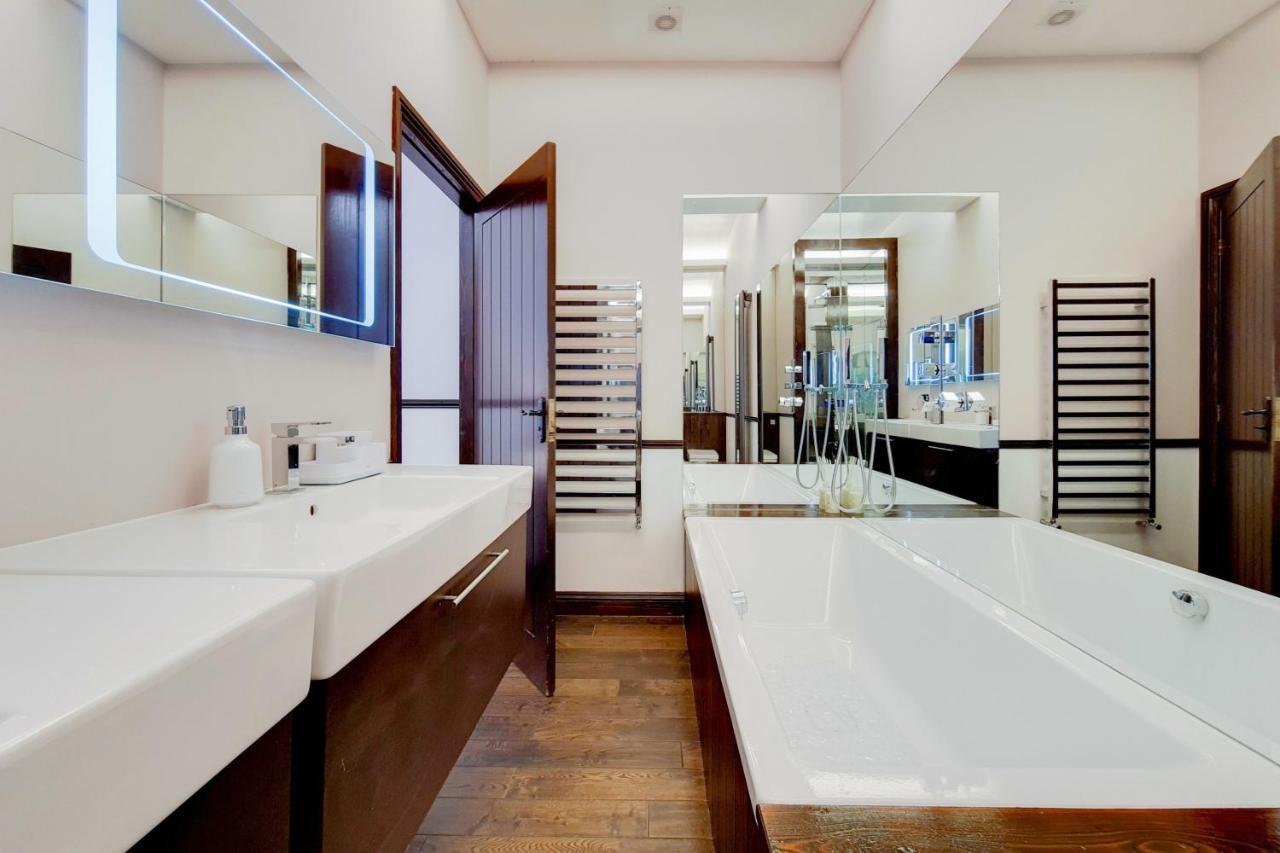 The Lyall Residences *