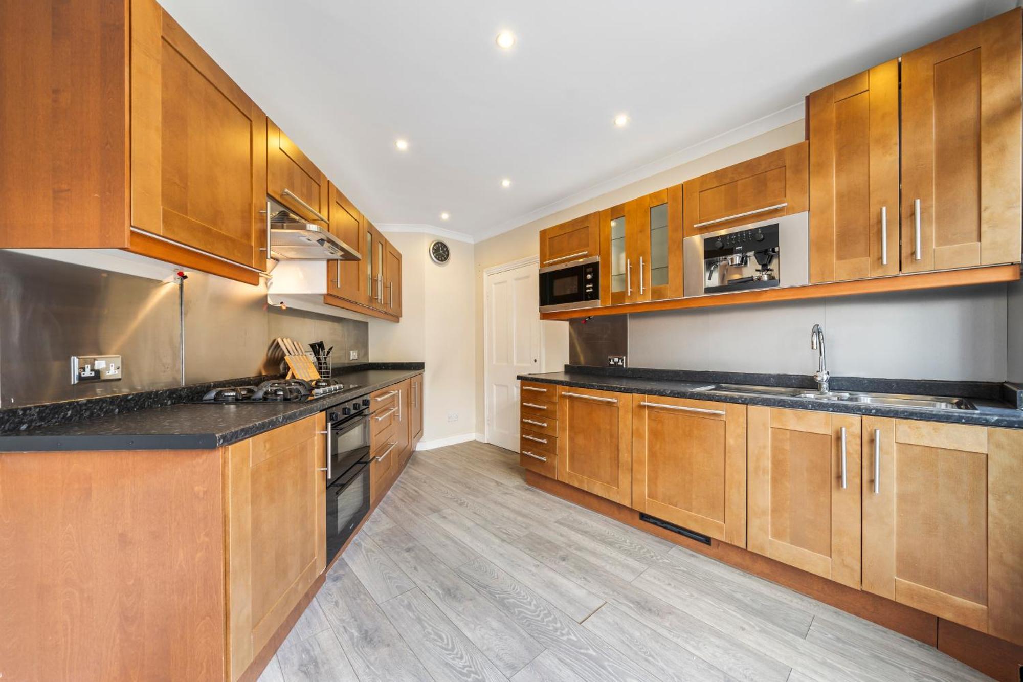 Appartement The Lyall Residences *